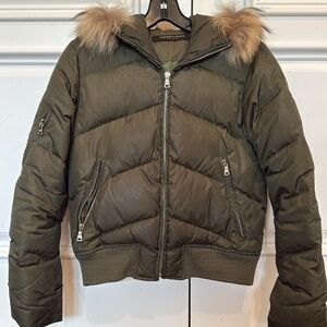 Women’s Green Bomber Jacket with Fur Trim